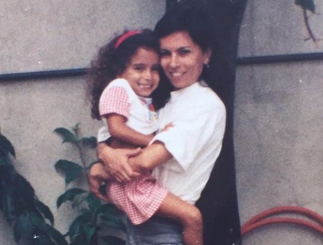 Anitta e sua mãe Miriam Anitta com Miriam Macêdo, sua mãe