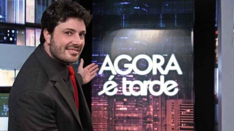 O apresentador Danilo Gentili em seu programa na Band. O apresentador Danilo Gentili em seu programa na Band.