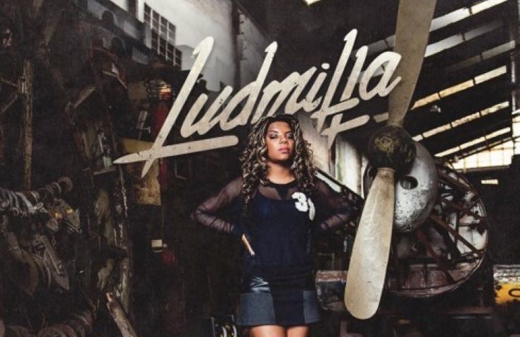 Capa do álbum "Hoje" de Ludmilla
