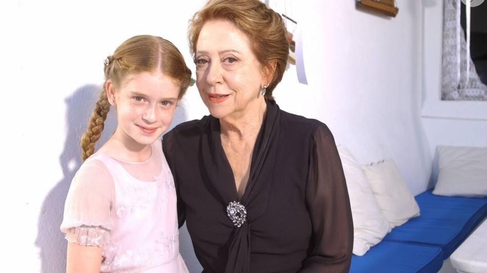 Marina Ruy Barbosa e Fernanda Montenegro durante as gravações de Belíssima. Marina Ruy Barbosa e Fernanda Montenegro durante as gravações de Belíssima.
