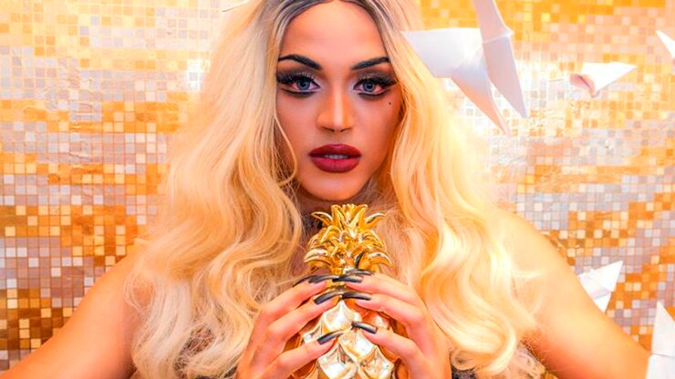 Pabllo Vittar durante as gravações de seu clipe Open Bar. Pabllo Vittar durante as gravações de seu clipe Open Bar.
