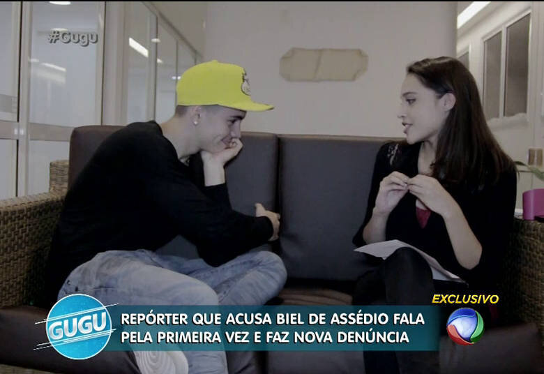 Entrevista onde Biel A Fazenda 2020 assedia a jornalista Giulia Pereira. Entrevista onde Biel A Fazenda 2020 assedia a jornalista Giulia Pereira.