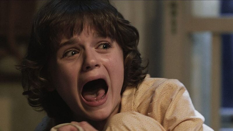 Joey King em filme Invocação do Mal. Joey King em filme Invocação do Mal.