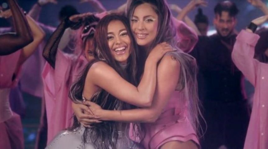 Lady Gaga e Ariana Grande no clipe de "Rain on Me" Lady Gaga e Ariana Grande no clipe de "Rain on Me"