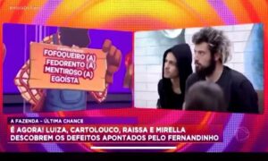 Em A Fazenda 12, Cartolouco fica sabendo os adjetivos recebidos por Fernandinho (Imagem: Reprodução / Record)