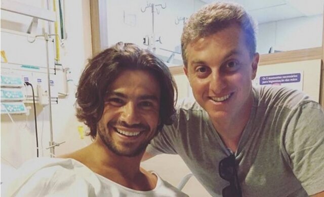 Mariano A Fazenda 2020 sofre acidente em programa do Luciano Hulk Mariano A Fazenda 2020 sofre acidente em programa do Luciano Hulk