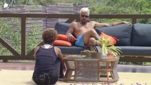Em A Fazenda 12, Lipe Ribeiro diz para Lidi Lisboa, que caso seu poder seja de imunidade, ele entregará para ela (Imagem: Reprodução/ Play Plus/ Record TV)