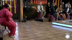 Debate em A Fazenda, Jojo Todynho tem discussão séria em A Fazenda 12 (Imagem: Reprodução/ Record TV)