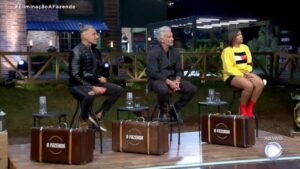 Após pedir para sair, Juliano Ceglia acaba eliminado pelo público de A Fazenda 12 (Imagem: Reprodução / Record TV)
