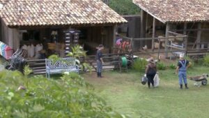 A Fazenda 2020, Jojo faz divisão de tarefas para todos os peões da casa (Imagem: Reprodução, Play Plus)