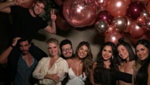 Gizelly Bicalho, Flay, Bianca Andrade, Daniel Lenhardt, Victor Hugo, Gui Napolitano e até Hariany Almeida cantaram parabéns para Marcela (Imagem: Instagram)